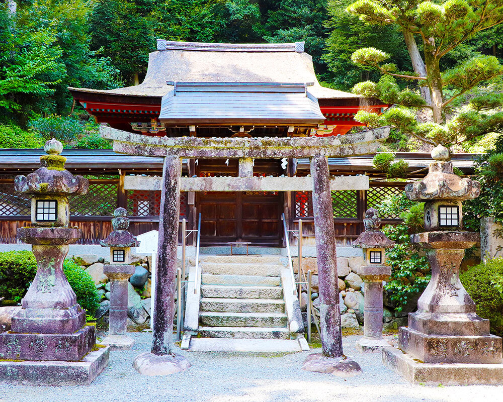烏帽子形 八幡神社