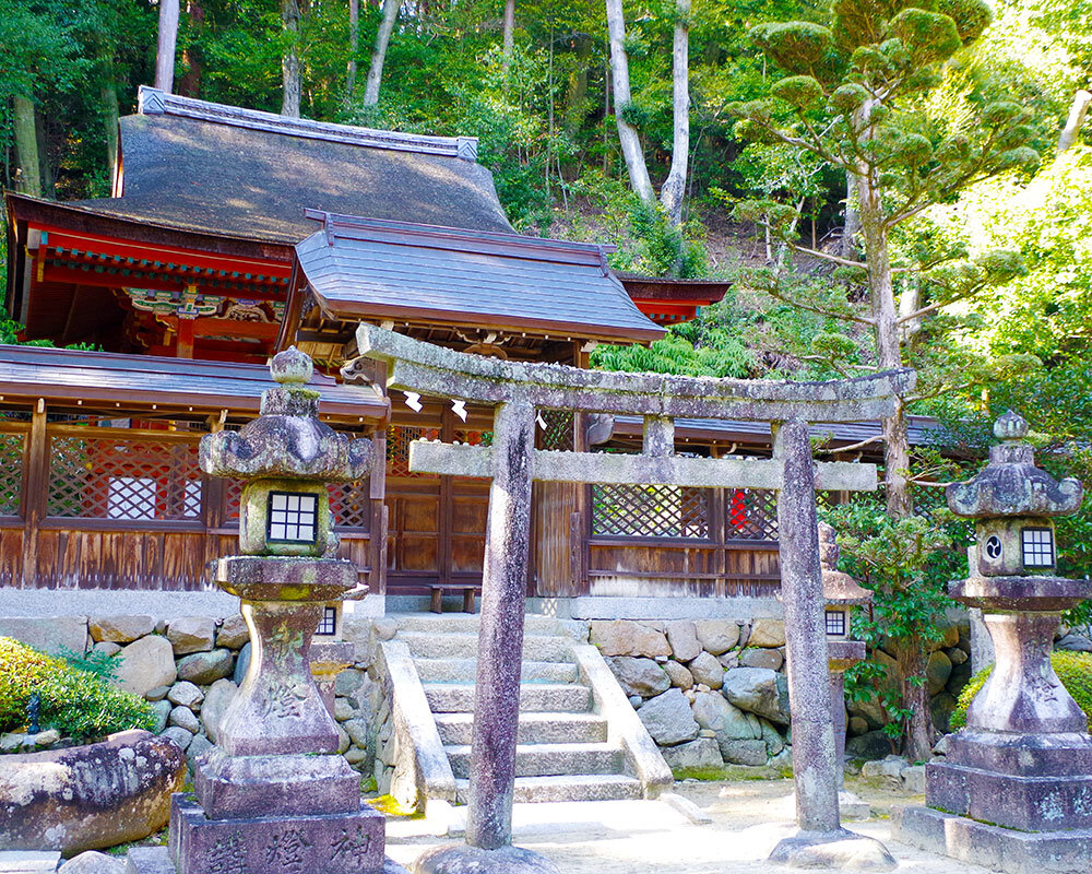 烏帽子形 八幡神社