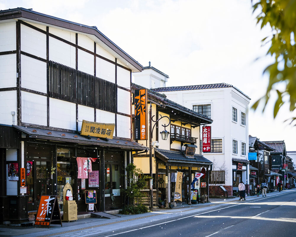 七 日 町
